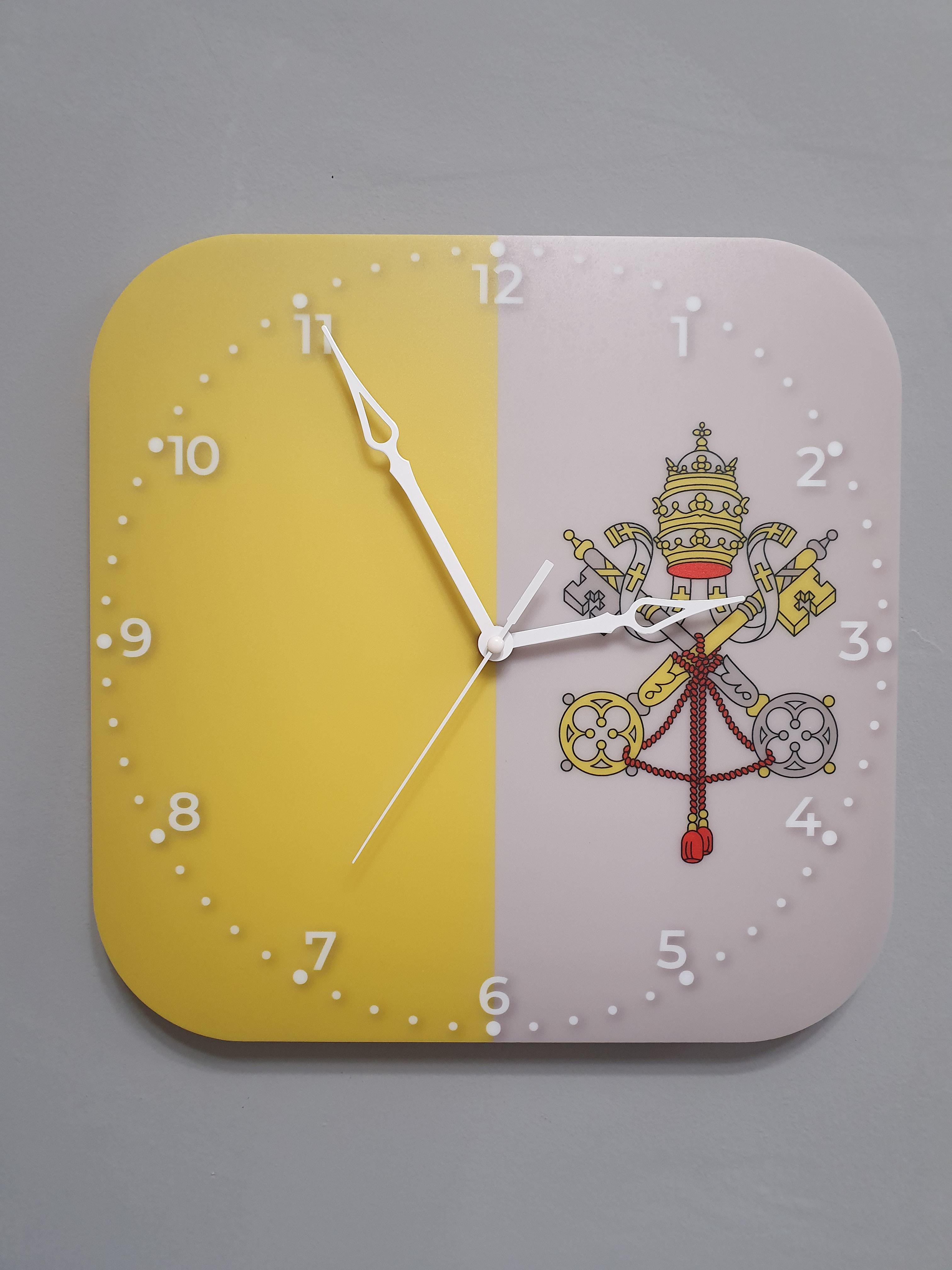 Часы настенные флаг Ватикана (3822)