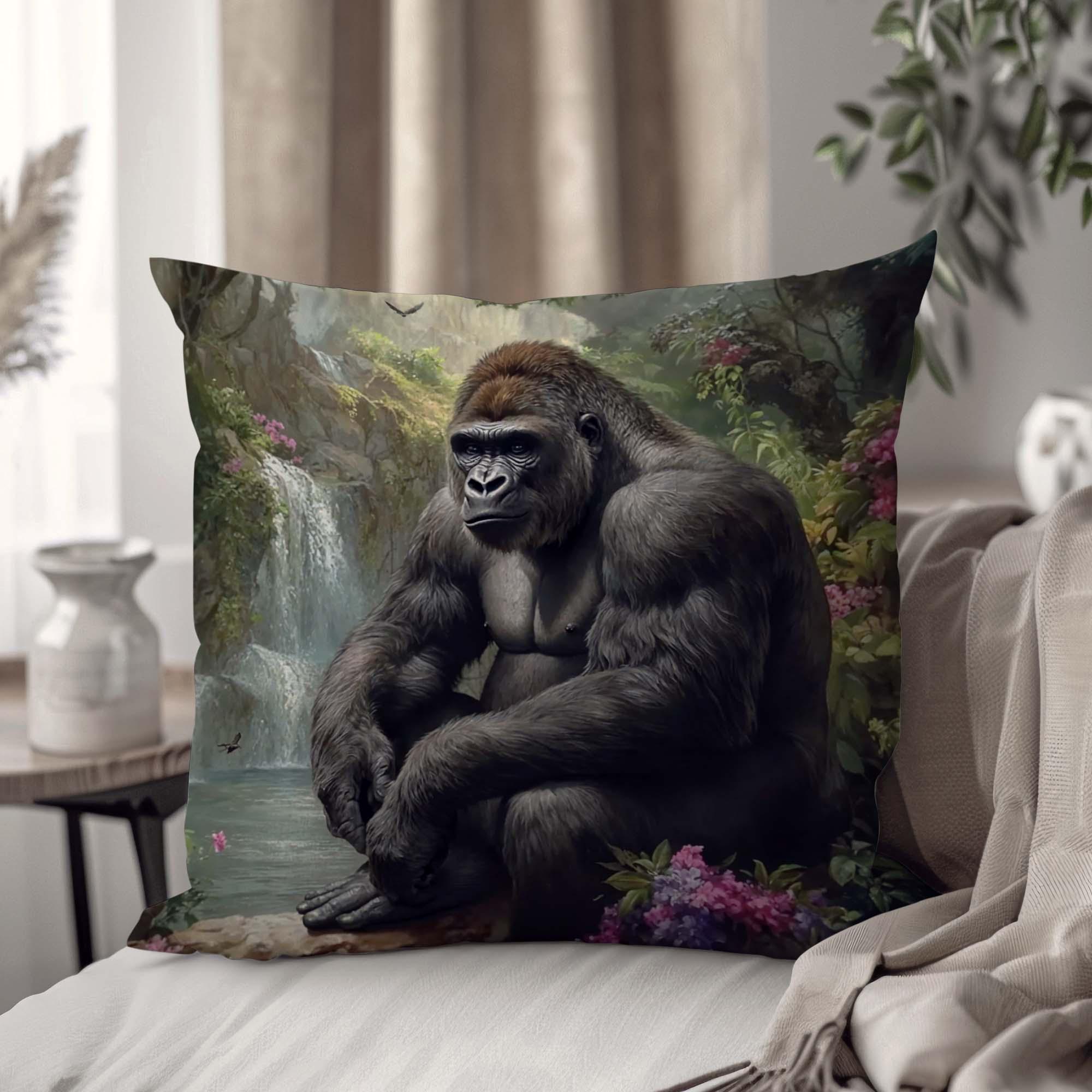Подушка декоративна "Гірська горила" 33х33 см (1311533UA)