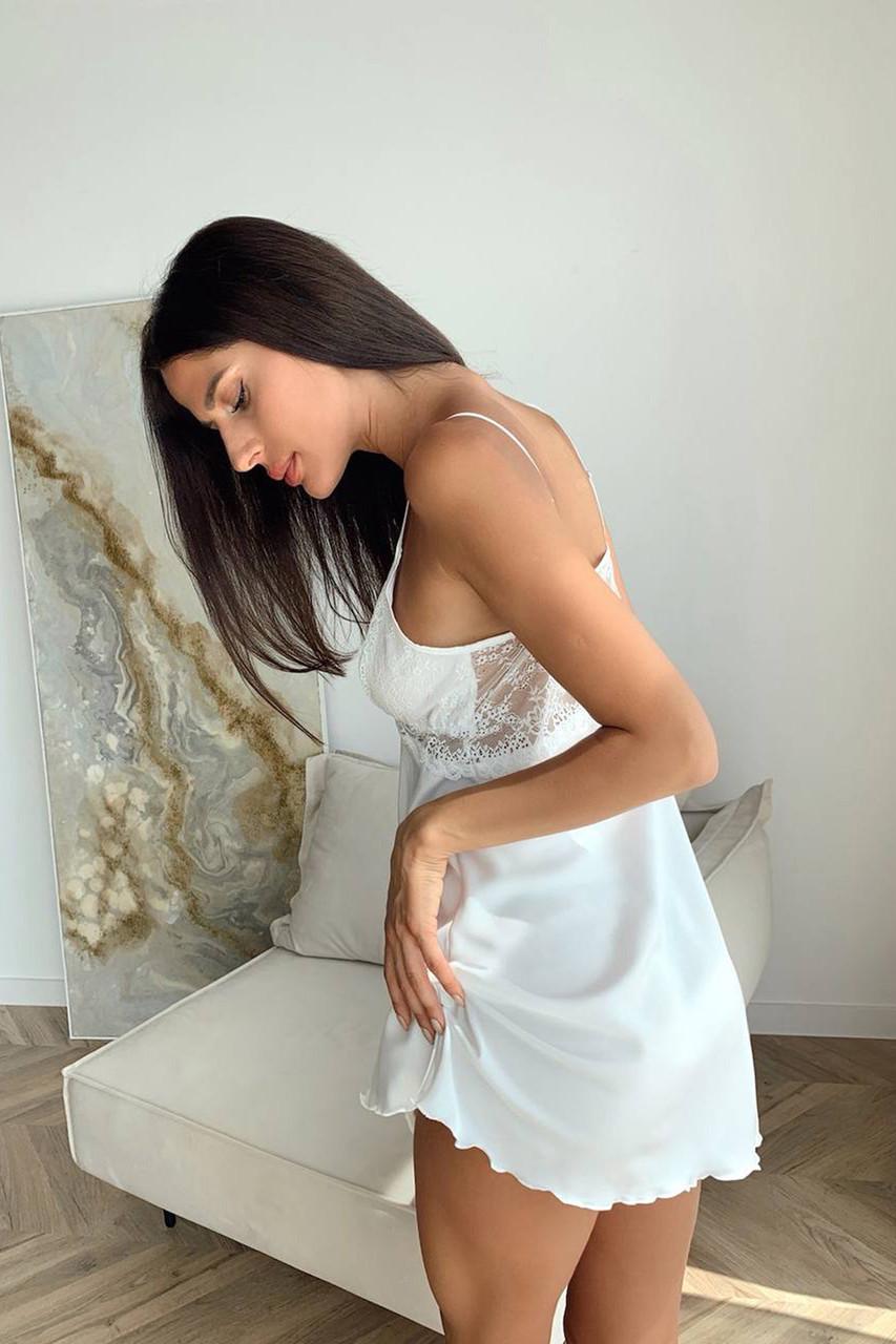 Пеньюар женский Julia на тонких бретелях с кружевным декольте шелк-сатин L Шампань (5126_75) - фото 2 Пеньюар женский Julia на тонких бретелях с кружевным декольте шелк-сатин L Шампань (5126_75) - фото 2