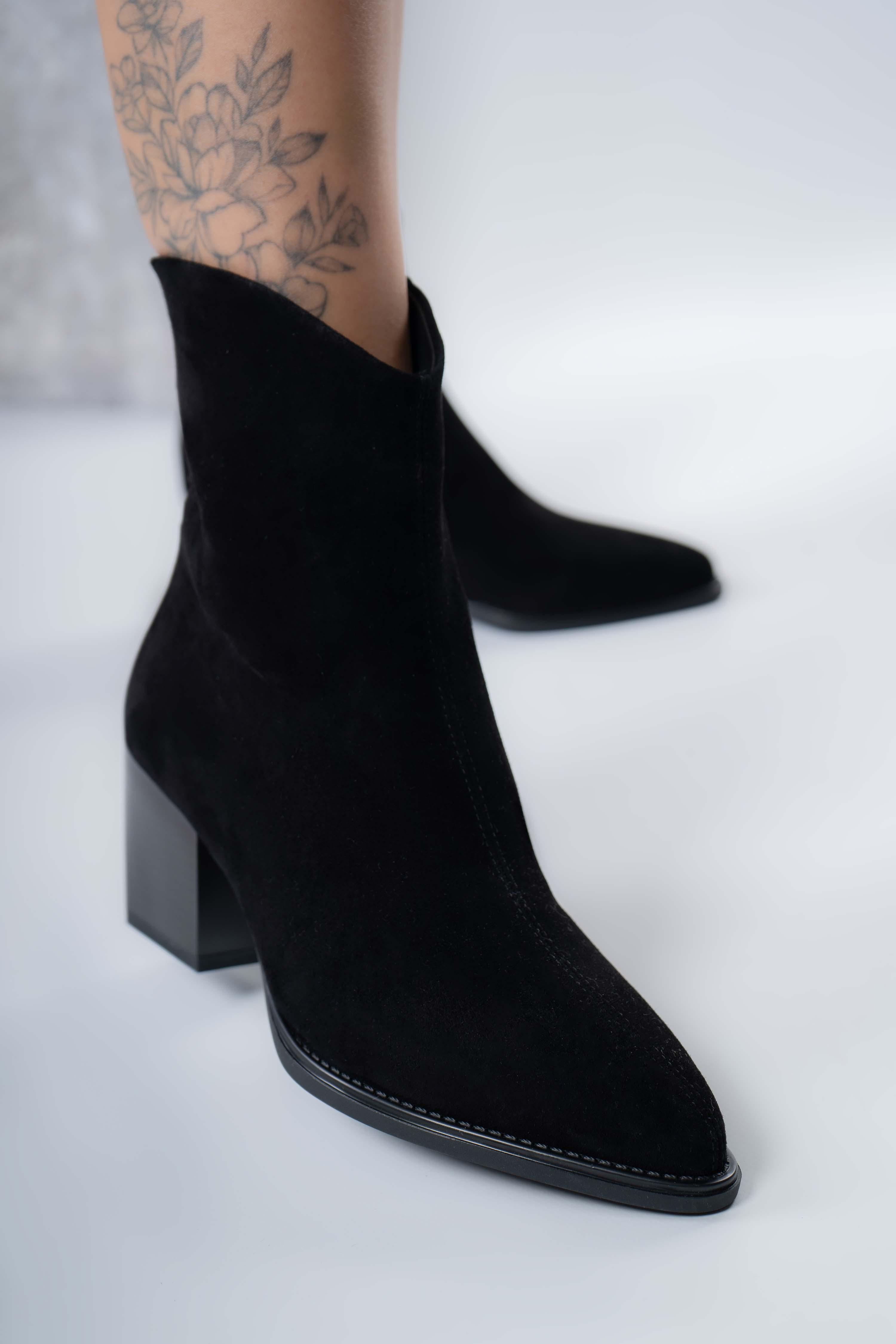 Ботинки женские Where Uweare JA340-H168-P200 натуральная замша р. 38 Черный (346757_38) Ботинки женские Where Uweare JA340-H168-P200 натуральная замша р. 38 Черный (346757_38)