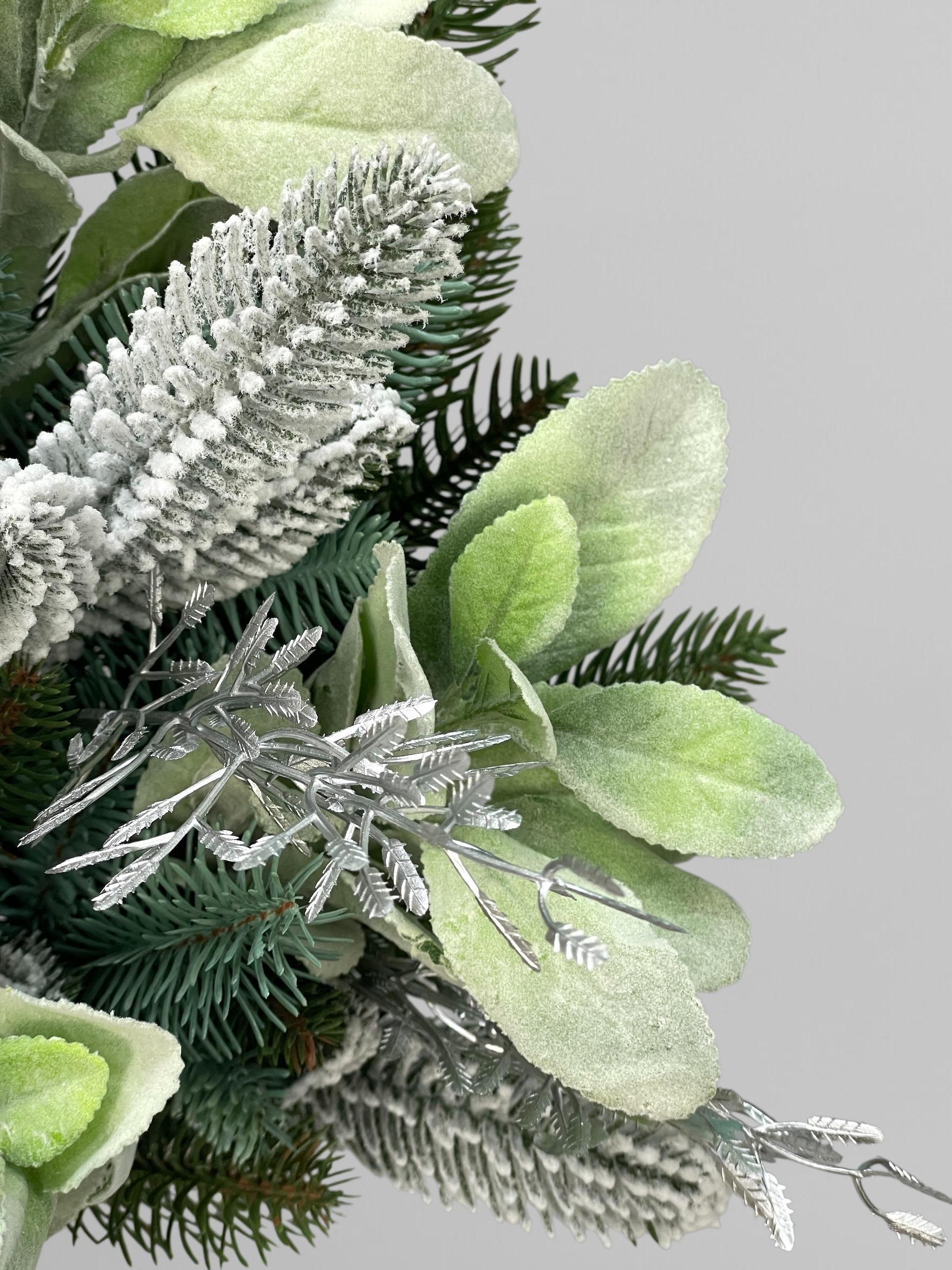 Букет новогодний с блестящими цветами и хвоей (А444) - фото 5 Букет новогодний с блестящими цветами и хвоей (А444) - фото 5