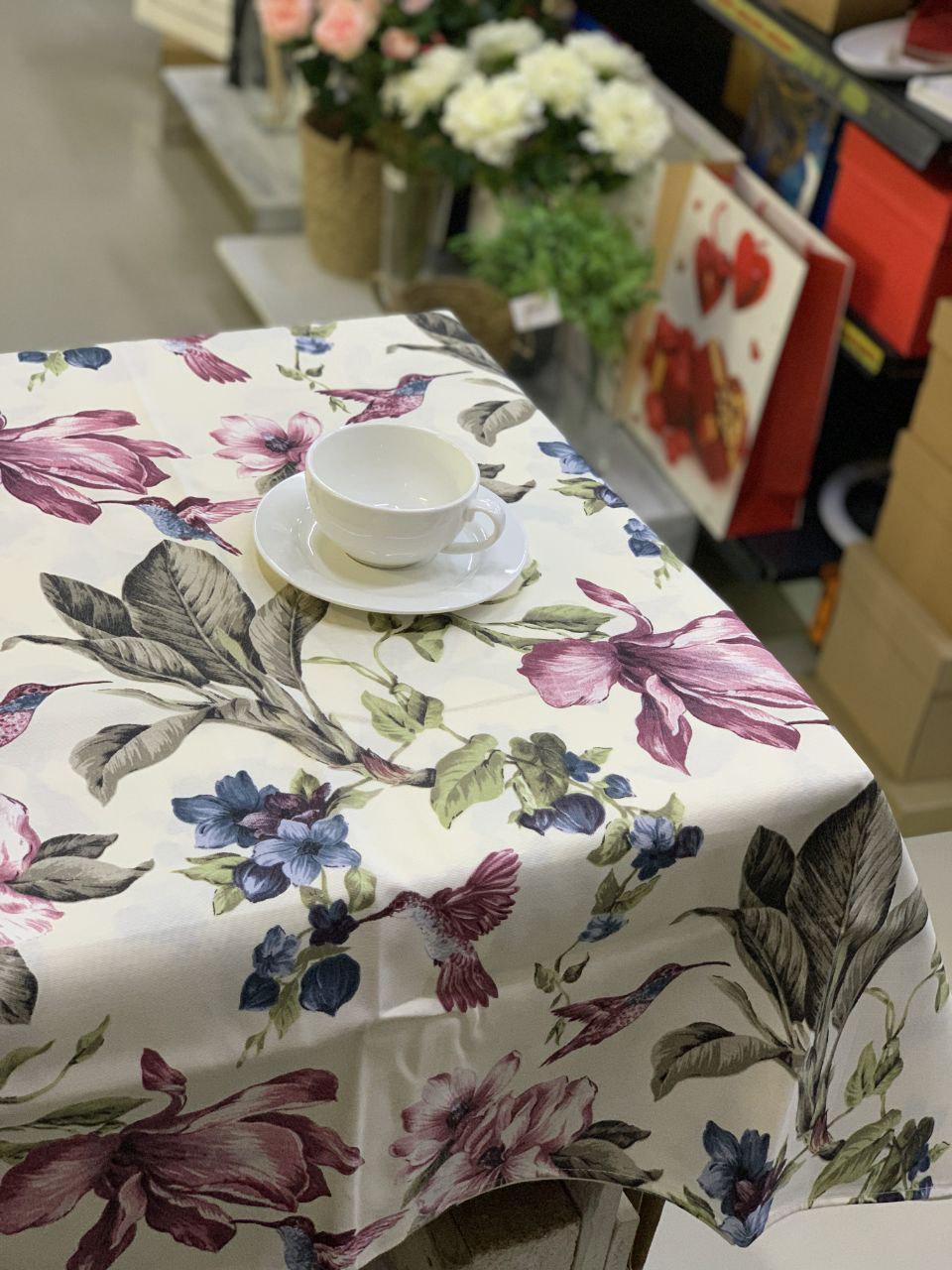 Скатерть с тефлоновым покрытием Колибри 120x180 см (11683087)