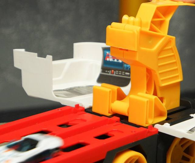 Дитячий ігровий трек Fun Game E7015A автомагістраль з 2 машинками 1,5 м (2204846235) - фото 3 Дитячий ігровий трек Fun Game E7015A автомагістраль з 2 машинками 1,5 м (2204846235) - фото 3