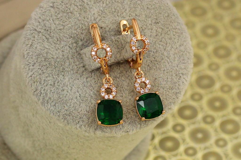 Серьги подвески Xuping Jewelry куплет с зеленым камнем 3 см Золотистый (2442416804)