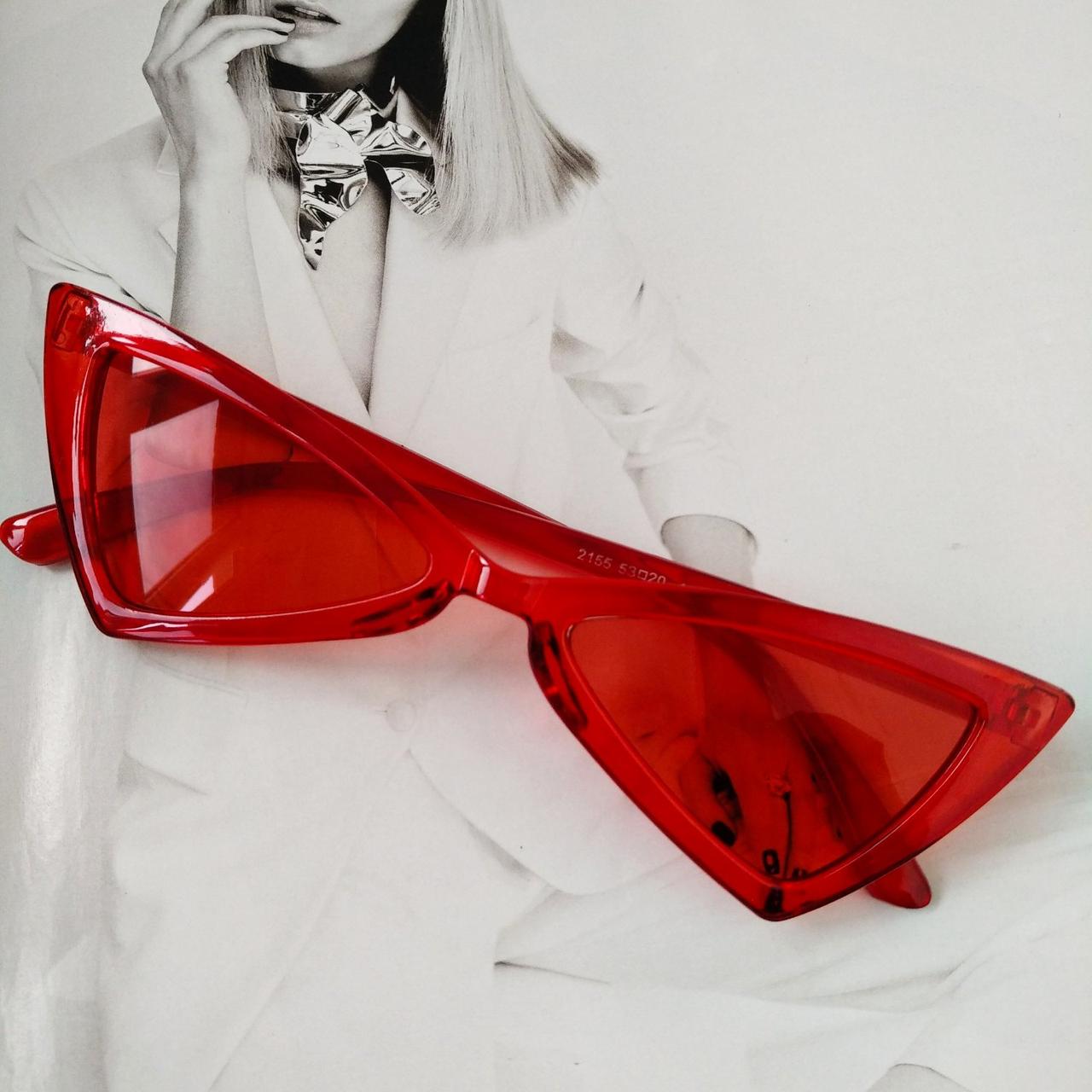 Очки треугольные солнцезащитные Красный