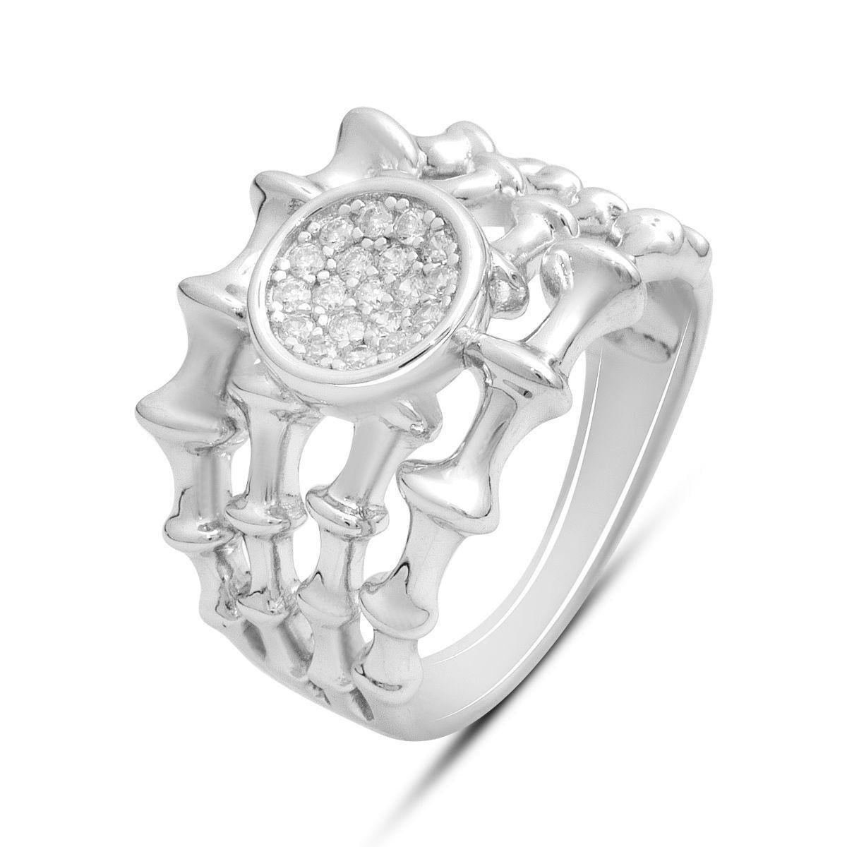 Кольцо серебряное с круглой формой центральной вставки и фактурным дизайном с фианитами р. 18