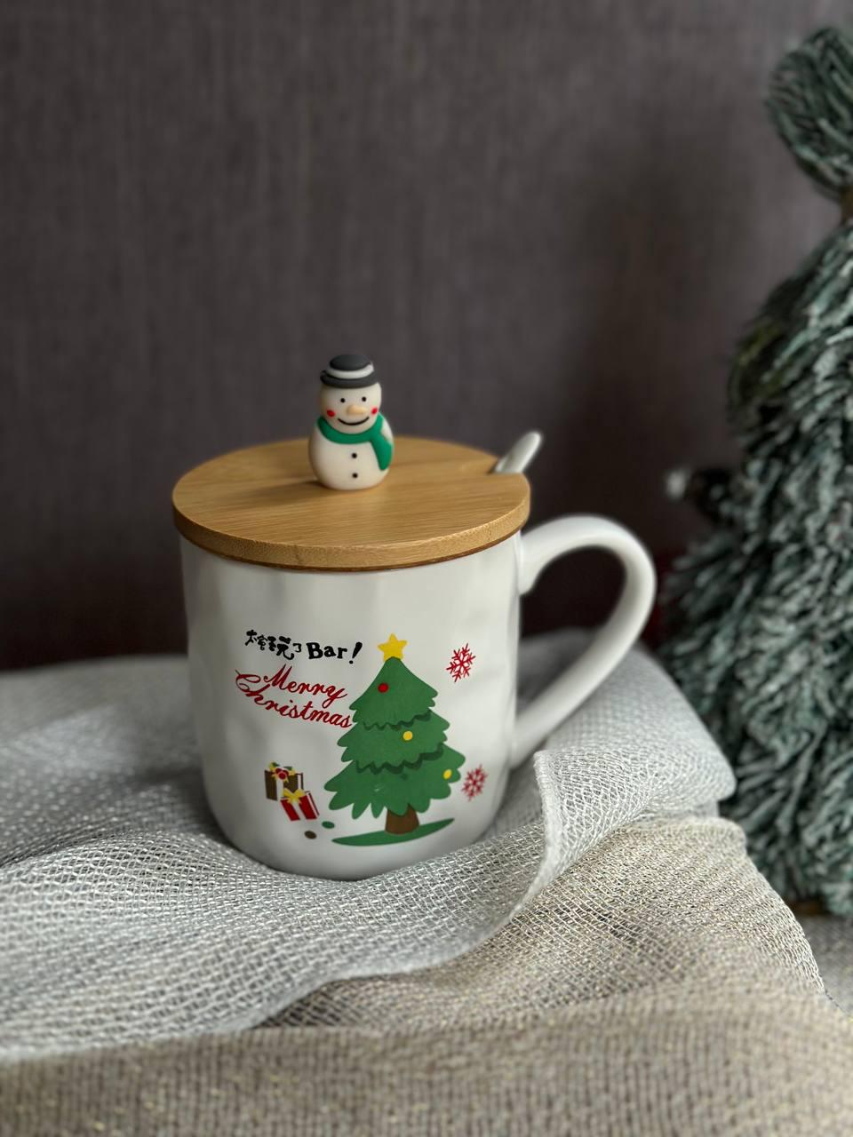 Чашка новорічна Olens 102-1086 кераміка з бамбуковою кришкою та ложкою 380 мл - фото 1