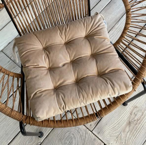 Подушка на стул Decorator Velour с завязками 40х40х5 см Бежевый (84-106)