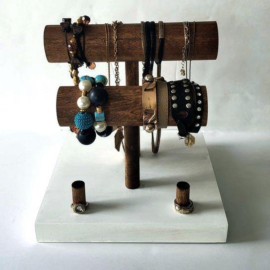 Органайзер для браслетов и часов из дерева Рансай Зефир/Капучино (ПБЧ-00732009) Органайзер для браслетов и часов из дерева Рансай Зефир/Капучино (ПБЧ-00732009)