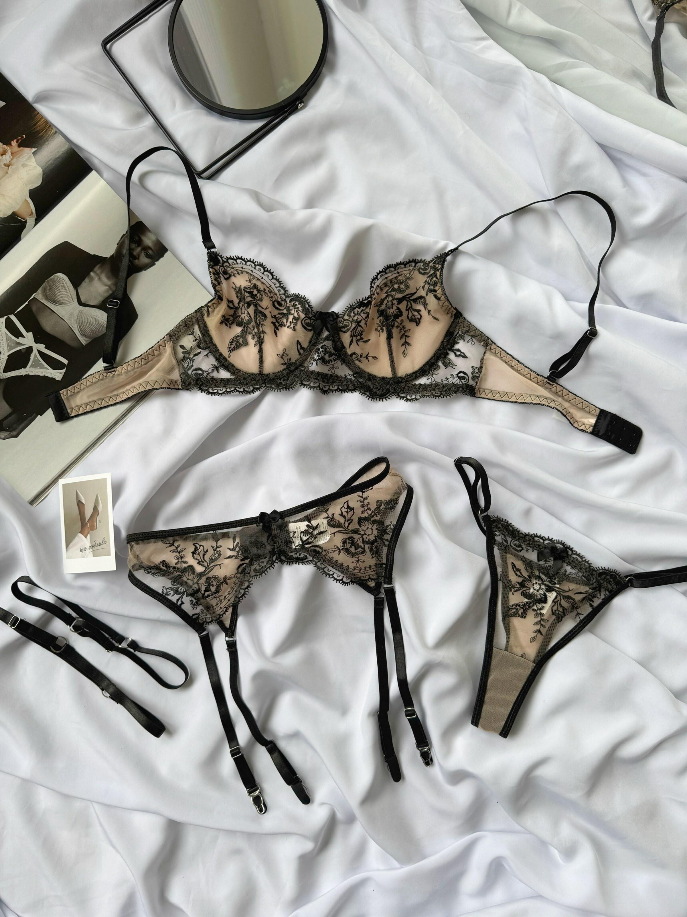 Комплект белья женский Nova Vega бюстгальтер/трусики/пояс/подвязки S Черный (105-D138) - фото 6 Комплект белья женский Nova Vega бюстгальтер/трусики/пояс/подвязки S Черный (105-D138) - фото 6