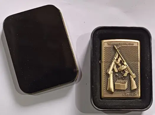 Запальничка бензинова Кулемет Томпсона (32161874)