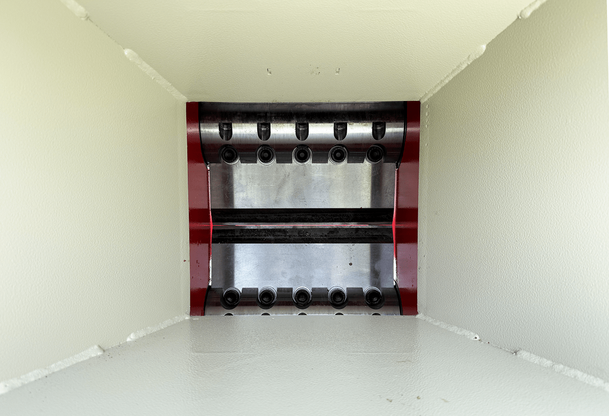 Подрібнювач гілок Arpal на дрова до трактора (АМ-200ТР) - фото 24 Подрібнювач гілок Arpal на дрова до трактора (АМ-200ТР) - фото 24