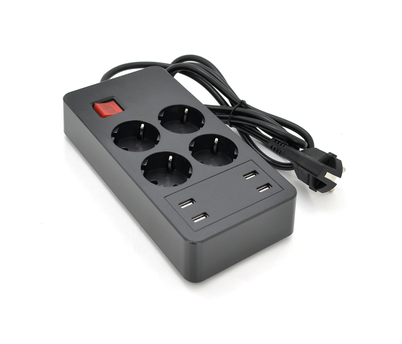 Удлинитель электрический Voltronic с 4 розетками 16A и 4 USB для зарядки 4000W кабель 2 м Черный (626178)