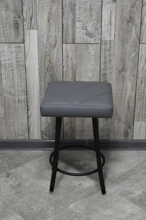 Табурет кухонний Tutty+ Ромб 30х30х45 см Сірий/Чорний (28374342)