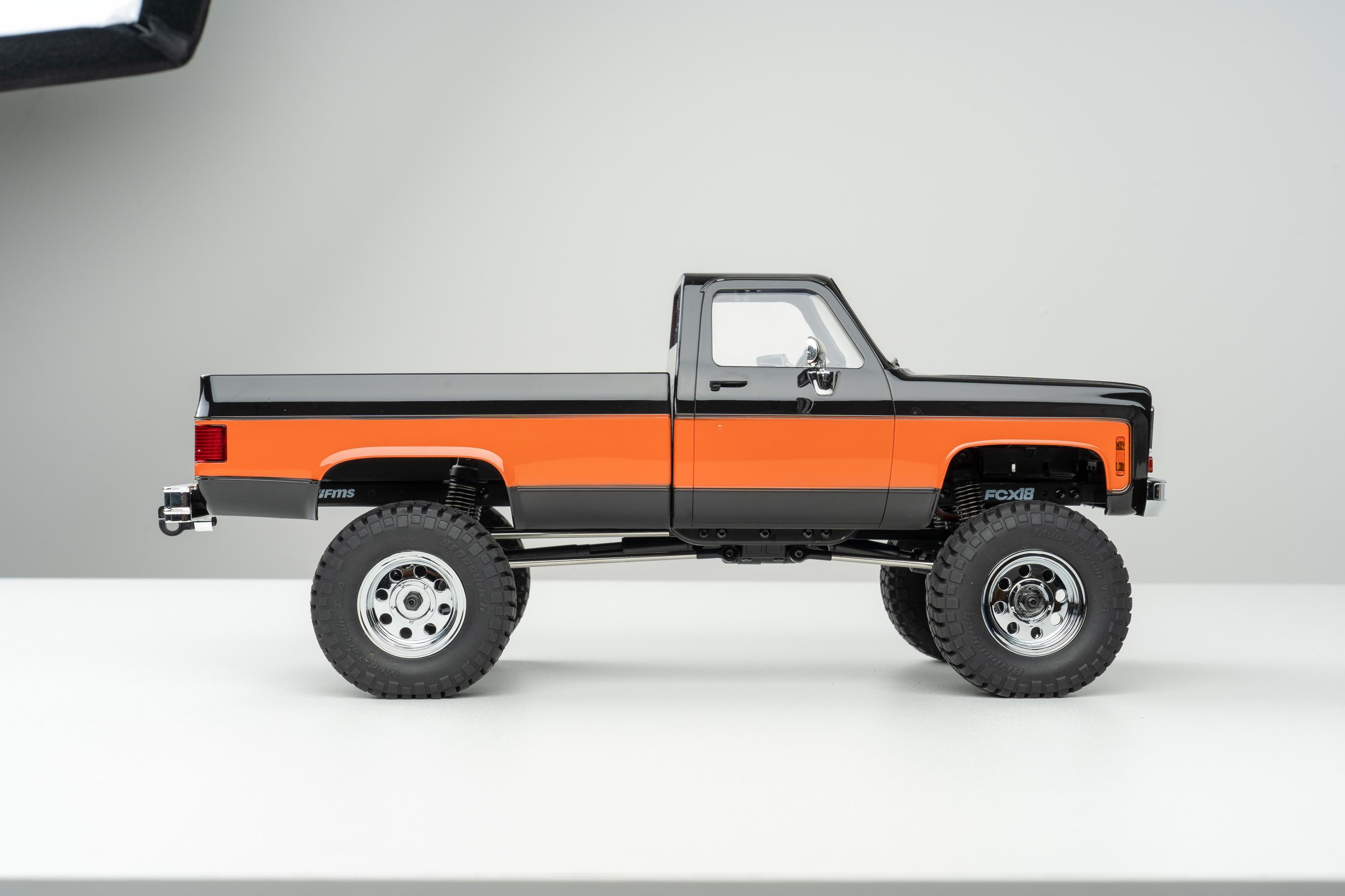 Машинка на радиоуправлении FMS 1:18 Chevrolet K10 RTR Черный - фото 39 Машинка на радиоуправлении FMS 1:18 Chevrolet K10 RTR Черный - фото 39