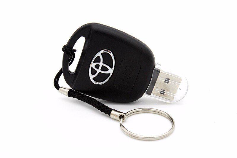 Флеш-память Toyota 32 Гб Черный (10416803)