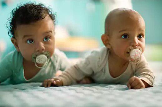 Пустышка Philips Avent Ultra Soft ультрамягкая нейтральная 0-6 месяцев 2 шт. (143210) - фото 4 Пустышка Philips Avent Ultra Soft ультрамягкая нейтральная 0-6 месяцев 2 шт. (143210) - фото 4