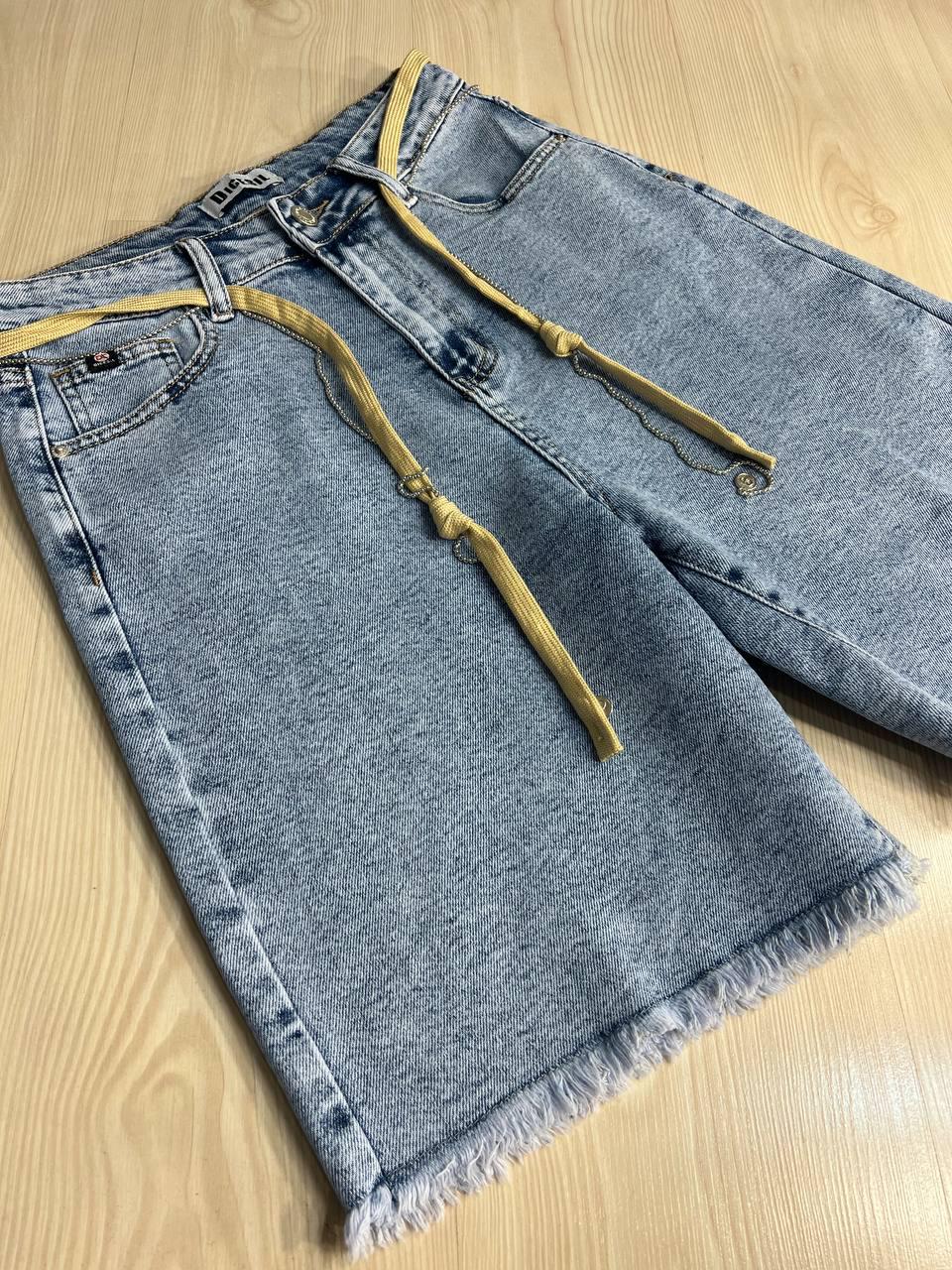 Шорты женские джинсовые Dicesil 6008 бермуды бахрома пояс цепь средняя длина до колен стрейч р. 31 Голубой (3944) - фото 2 Шорты женские джинсовые Dicesil 6008 бермуды бахрома пояс цепь средняя длина до колен стрейч р. 31 Голубой (3944) - фото 2