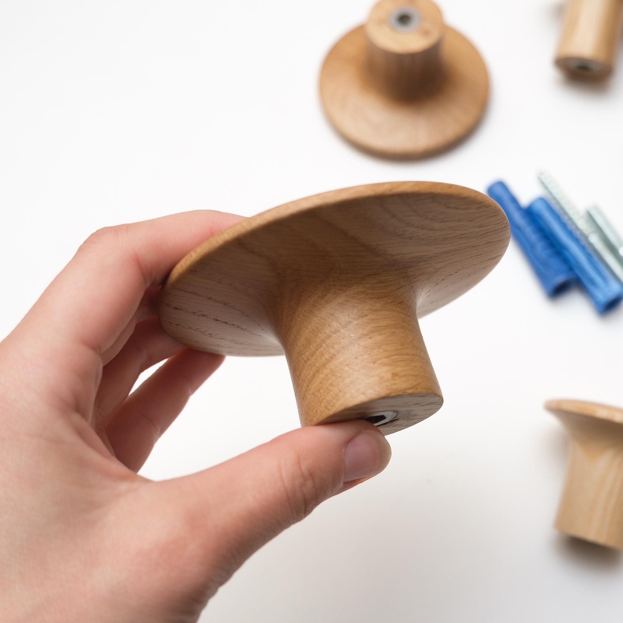 Набор деревянных мебельных крючков для одежды ø 35-150 мм 6 шт. Дуб (49548) - фото 5