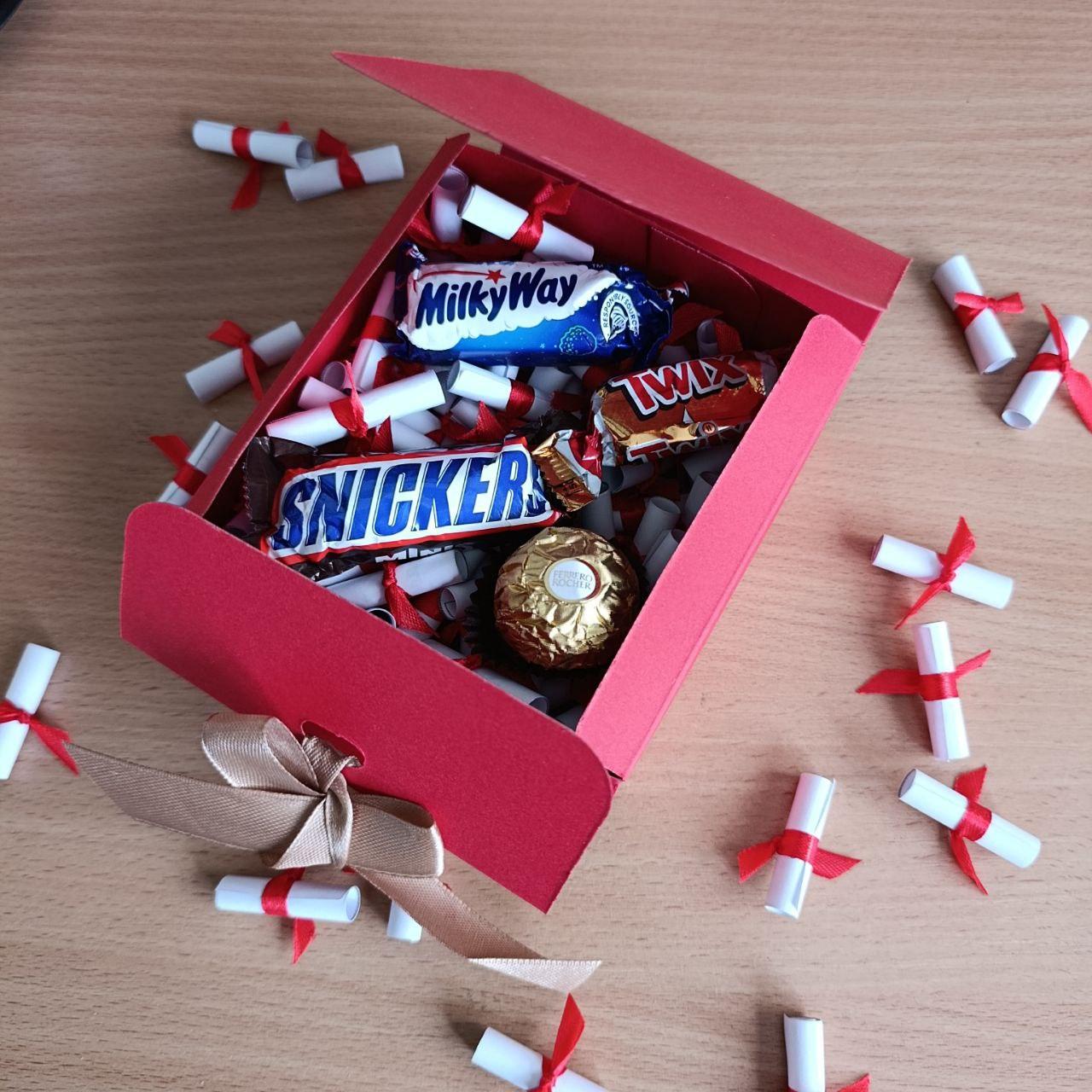 Подарочный бокс для с парнем конфетами и 101 причиной почему я тебя люблю (ar306)