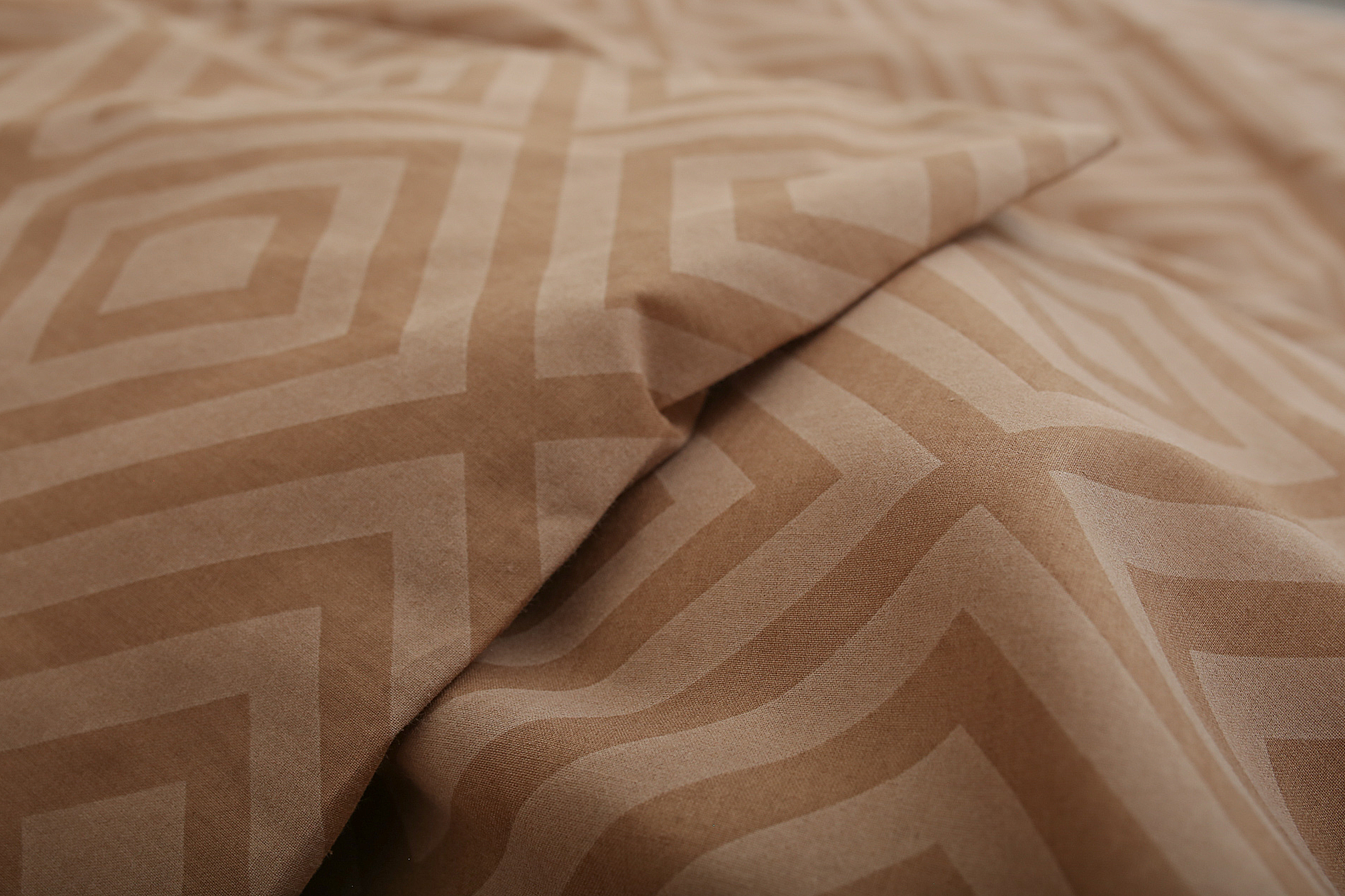 Комплект постельного белья евро Amore GLux-141 бязь Песочный (KPB-Ae-Glux-141natural(50x70)_) - фото 4 Комплект постельного белья евро Amore GLux-141 бязь Песочный (KPB-Ae-Glux-141natural(50x70)_) - фото 4