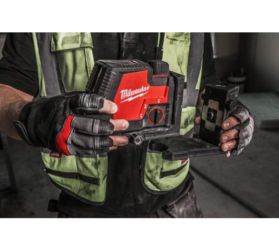 Аккумуляторный линейный лазерный нивелир Milwaukee L4 CLL-301C (4933478098) - фото 10 Аккумуляторный линейный лазерный нивелир Milwaukee L4 CLL-301C (4933478098) - фото 10