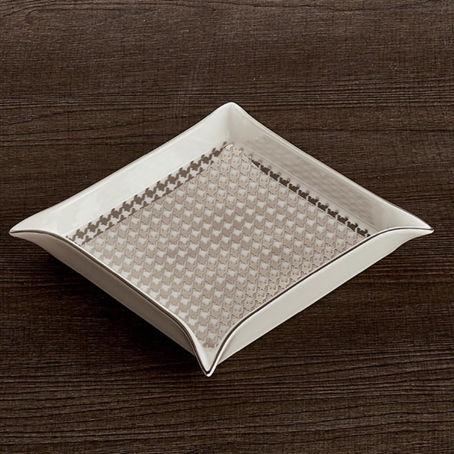 Блюдо декоративне квадратне Henriette Bomboniere 18x18 см (D17404) - фото 2 Блюдо декоративне квадратне Henriette Bomboniere 18x18 см (D17404) - фото 2