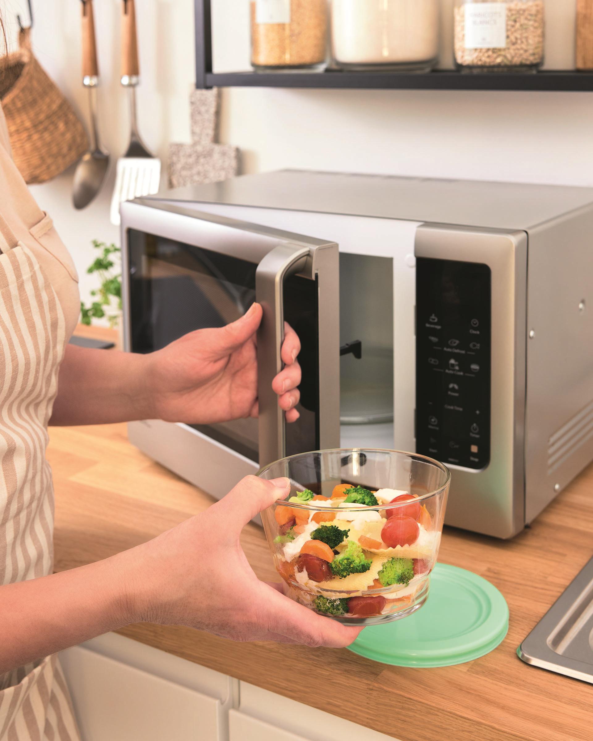 Контейнер Luminarc EAT & JOY салатник 13,5 см 0,8 л (UG-V9348) - фото 8 Контейнер Luminarc EAT & JOY салатник 13,5 см 0,8 л (UG-V9348) - фото 8