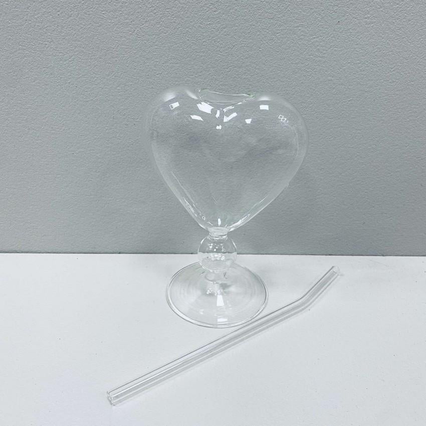 Келих скляний для коктейлів A-Plus 3251 Серце зі скляною трубочкою 230 мл (2472502449) Келих скляний для коктейлів A-Plus 3251 Серце зі скляною трубочкою 230 мл (2472502449)