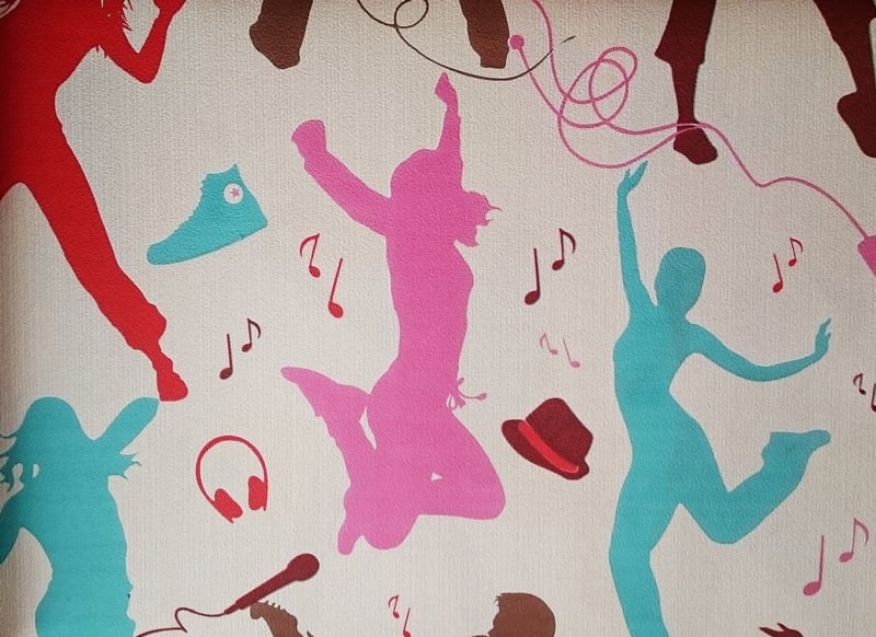 Обои на бумажной основе Шарм 121-05 Диско 0,53х10 м Бежево-красный (63481843545099340e54c1cb)