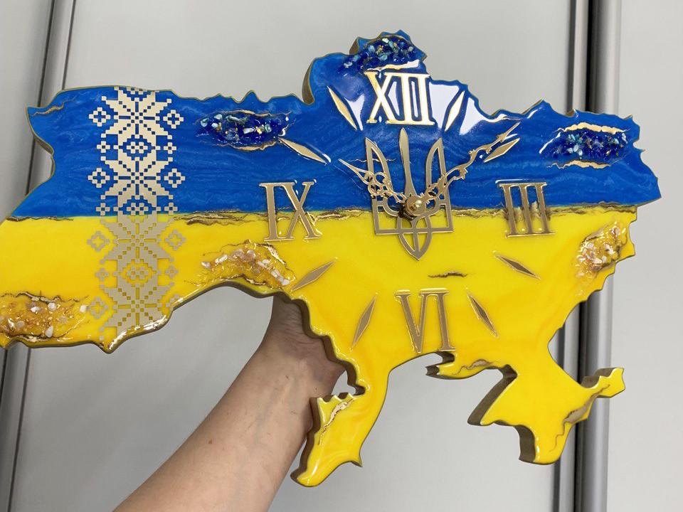 Часы настенные из эпоксидной смолы Карта Украины 50x34 см