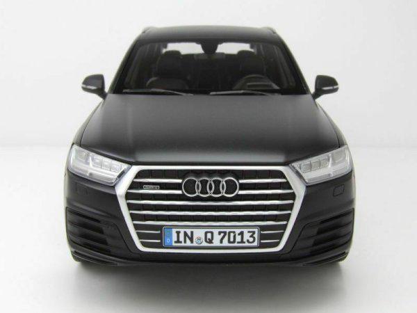 ᐉ Модель автомобиля Minichamps 1:18 Audi Q7 4M Matt Black