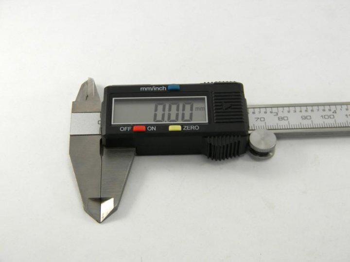 Штангенциркуль цифровий електронний Digital Caliper 1343 1500 мм в кейсі - фото 2