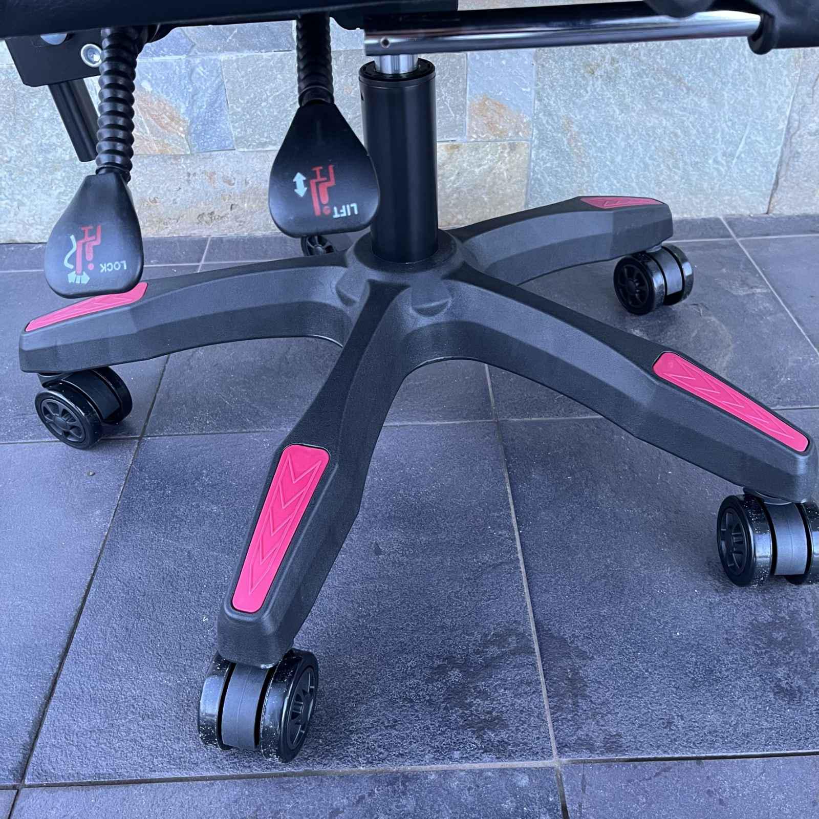 Кресло компьютерное геймерское SEWEN 730 Черный/Золотой (9869740) - фото 9 Кресло компьютерное геймерское SEWEN 730 Черный/Золотой (9869740) - фото 9