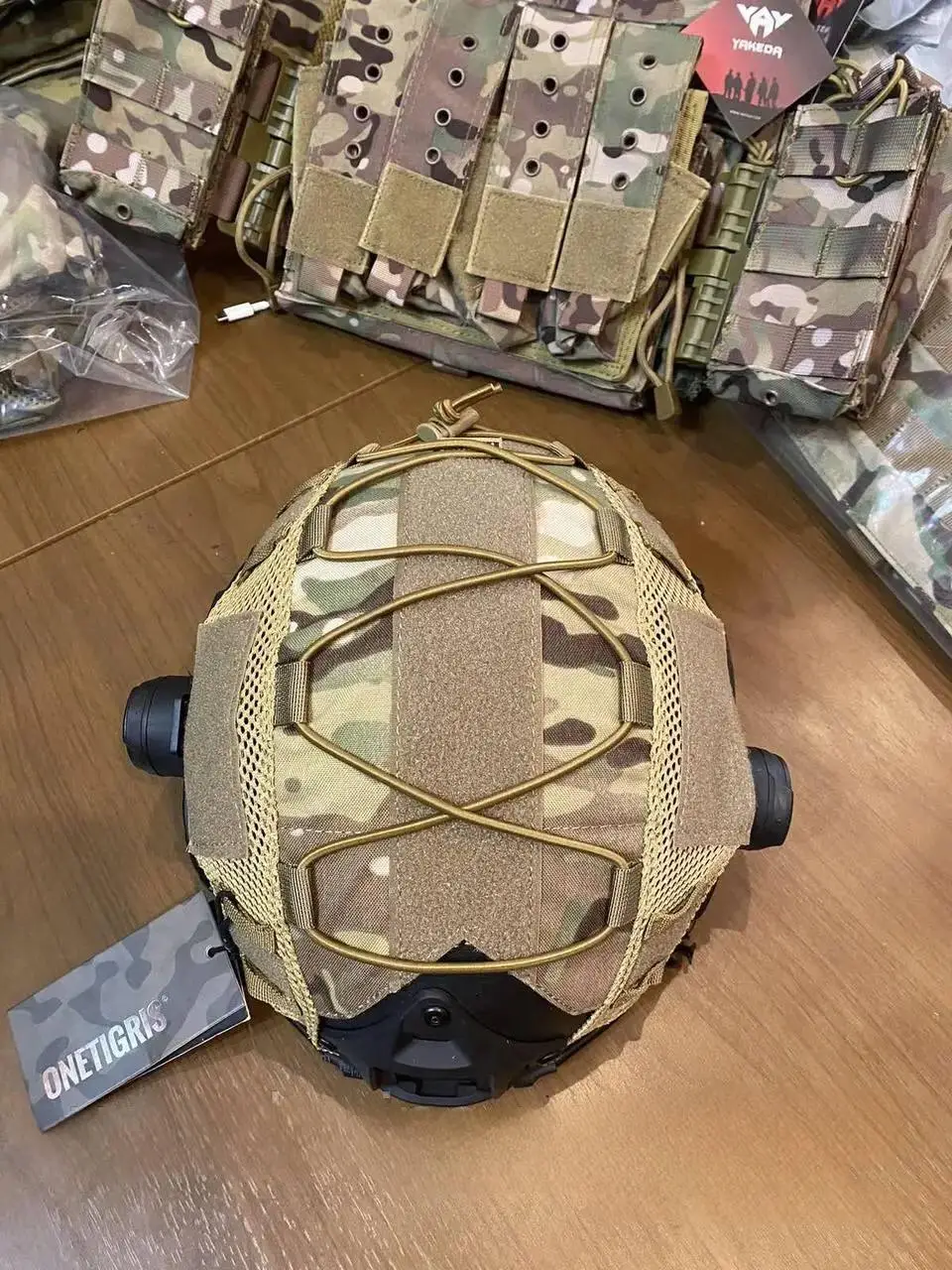 Кавер чохол на каску шолом FAST маскувальний з ріп стоп Multicam (MK001038) - фото 6 Кавер чохол на каску шолом FAST маскувальний з ріп стоп Multicam (MK001038) - фото 6