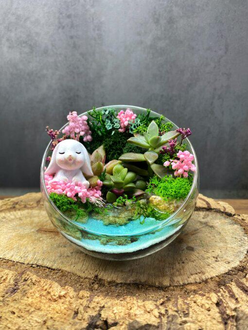Флораріум з сукулентами та імітацією водойми з кроликом D9 см Флораріум з сукулентами та імітацією водойми з кроликом D9 см