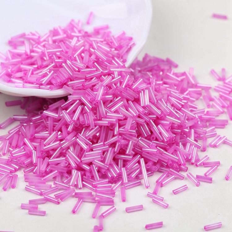 Бисер стеклярус блестящий 2х6 мм 50 г Розовый/Радужный (БР0206с60)