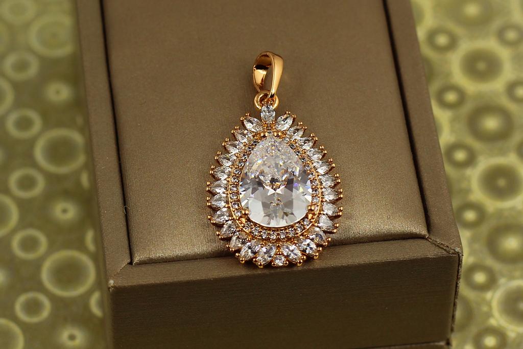 Кулон Xuping Jewelry Капля с огранкой 2,7 см Золотистый (31210334)