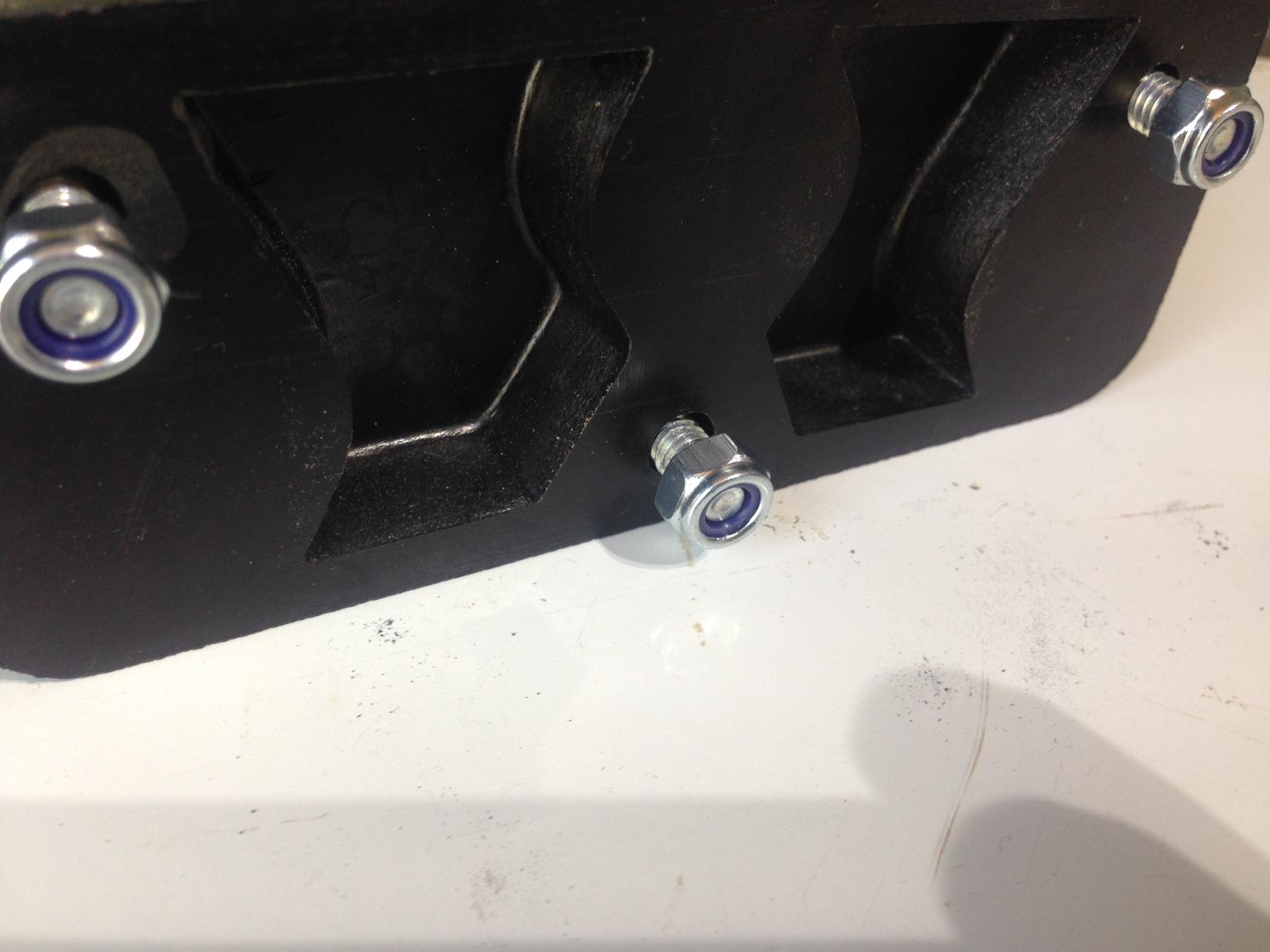 Колодка клеммника КП130А 10 мм 3 полюса (104) - фото 2 Колодка клеммника КП130А 10 мм 3 полюса (104) - фото 2