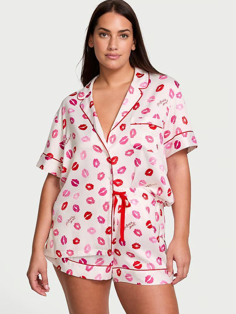 Піжама сатинова сорочка/шорти Victoria's Secret Glazed Satin Short Pajama Set S Білий (26985680) - фото 1 Піжама сатинова сорочка/шорти Victoria's Secret Glazed Satin Short Pajama Set S Білий (26985680) - фото 1