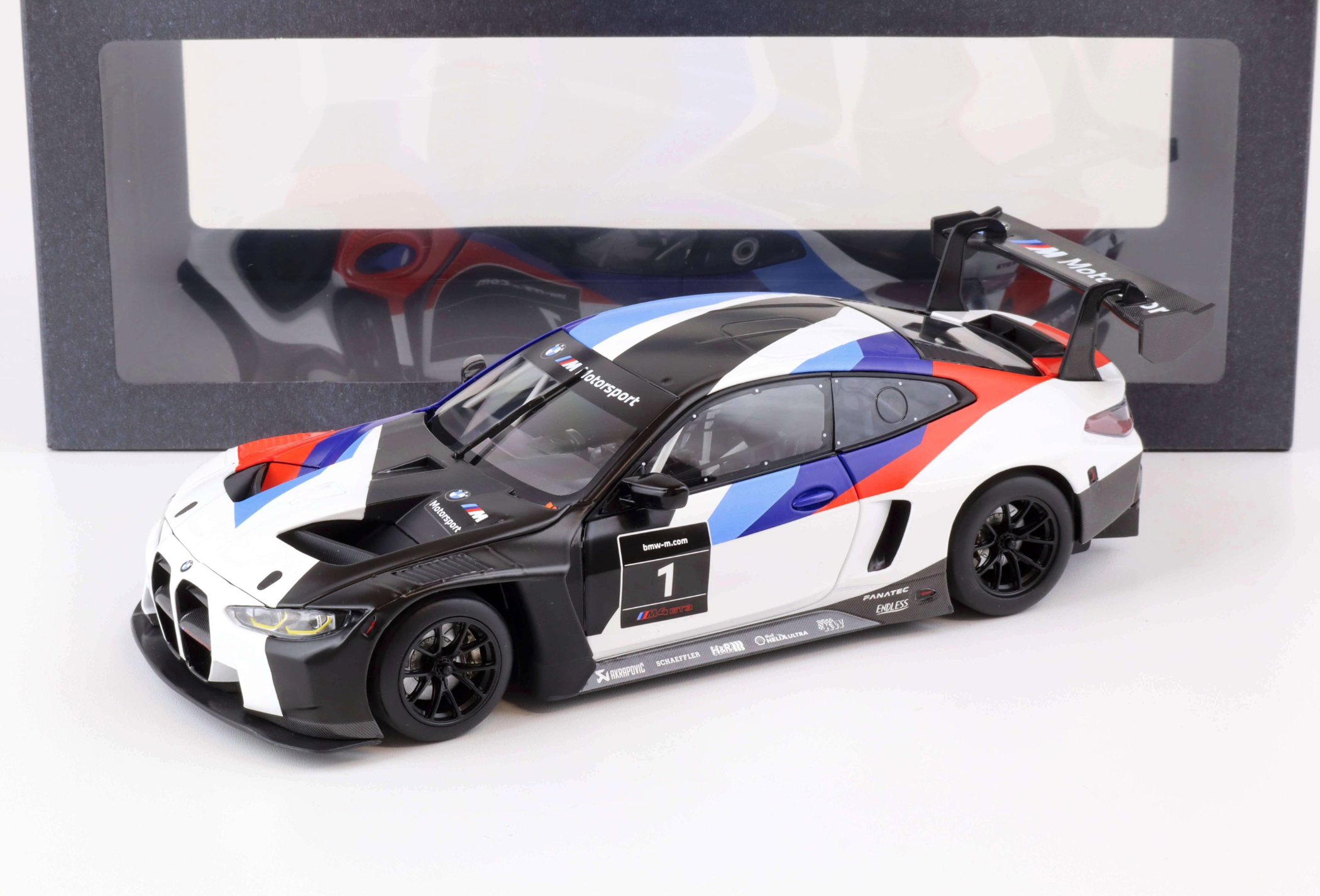 Модель автомобиля 1:18 BMW M4 GT3 G82 Presentation 2021 #1 White/Blue/Red (80435A5D002)