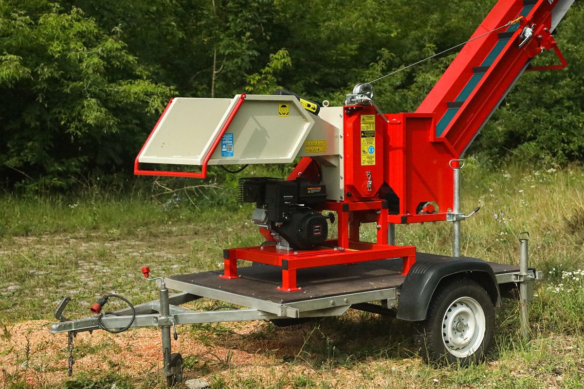 Подрібнювач гілок Arpal на шматки дров з бензиновим двигуном на причепі (АМ-120БД-К) - фото 7 Подрібнювач гілок Arpal на шматки дров з бензиновим двигуном на причепі (АМ-120БД-К) - фото 7