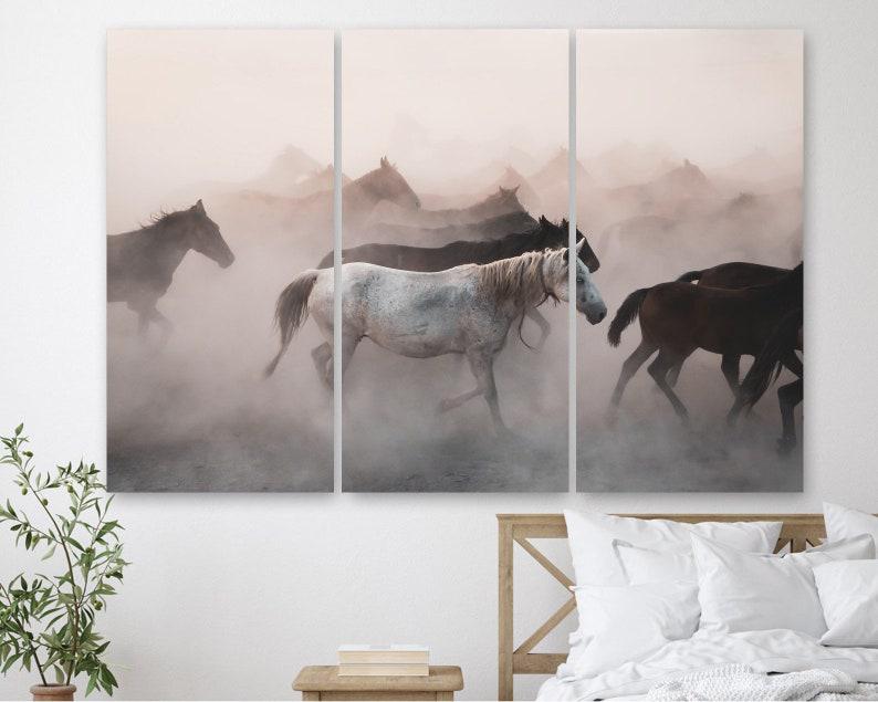 Модульная картина на холсте из трех частей KIL Art Кони в тумане 128x81 см (M3_L_238)
