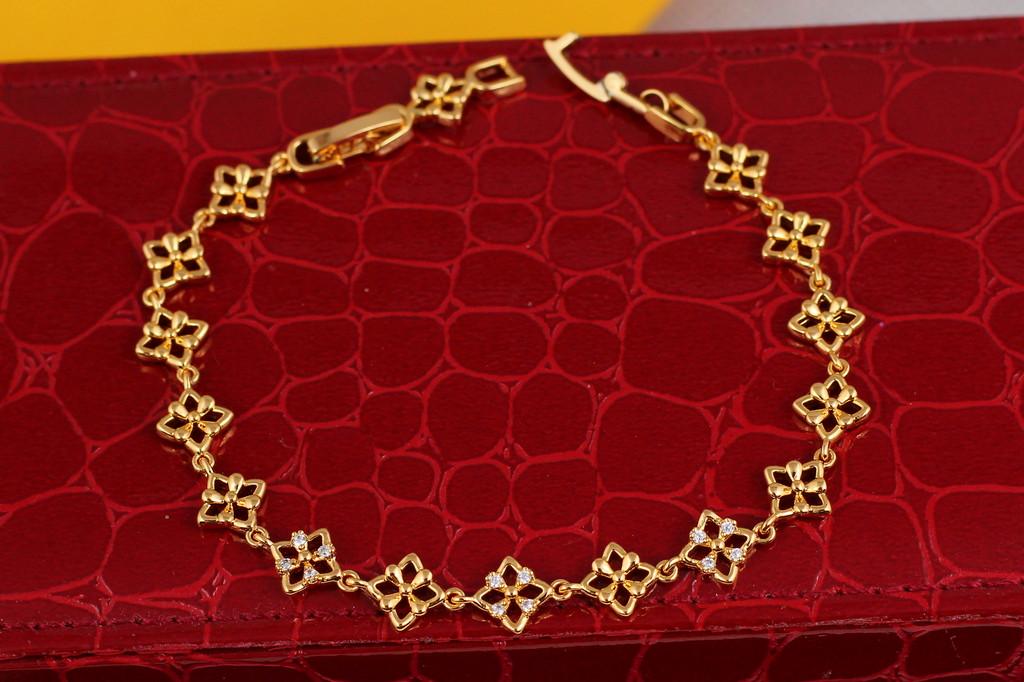 Браслет Xuping Jewelry квадраты с четырьмя лепестками в середине 18 см 7 мм.