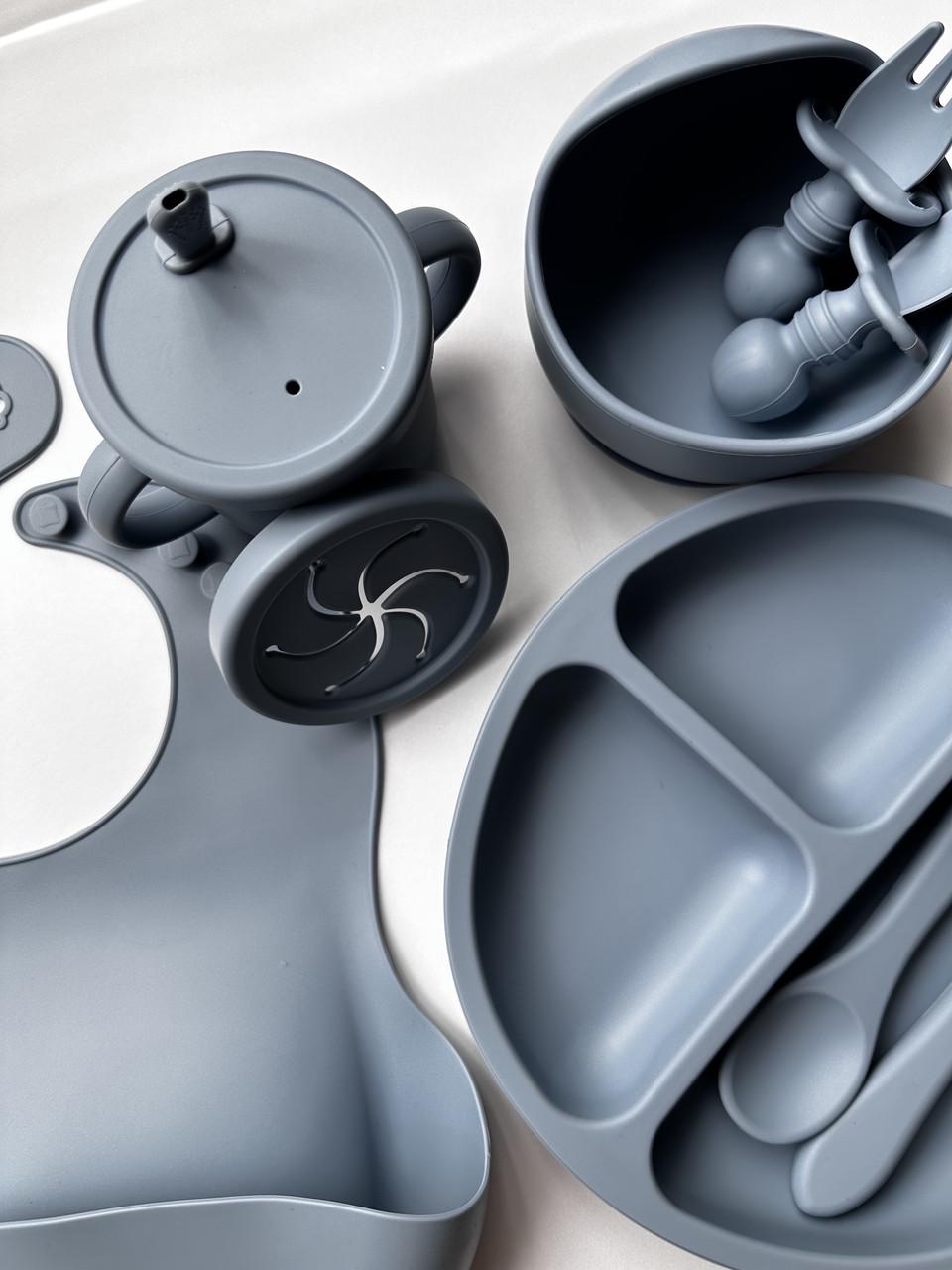 Набор посуды для кормления нагрудник/тарелка/миска/кружка/ложка/вилка и прорезыватель 9 элементов (101) - фото 3