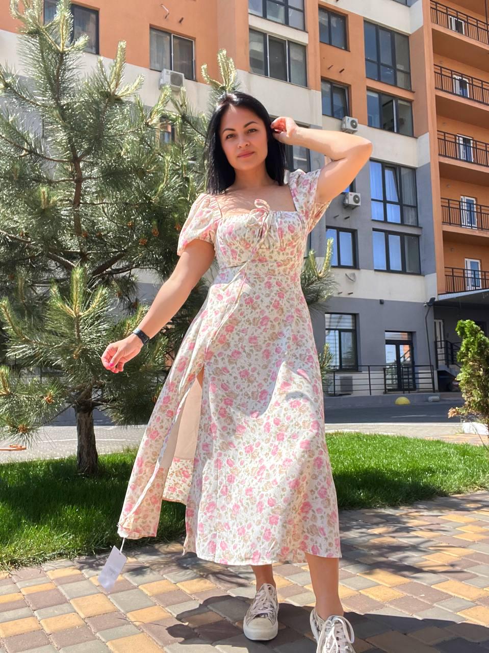 Платье женское летнее A-N 2669 цветочный принт разрез шнурок на груди длинное M Розовый (2042) Платье женское летнее A-N 2669 цветочный принт разрез шнурок на груди длинное M Розовый (2042)