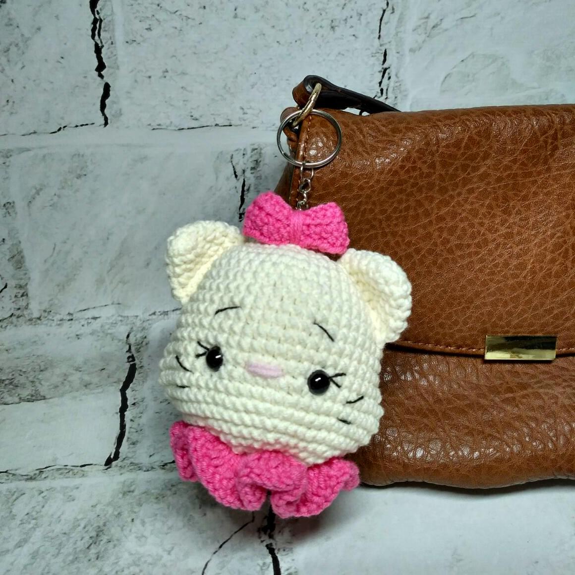 Брелок Котик вязаный ручной работы амигуруми 7х7 см (202-87)