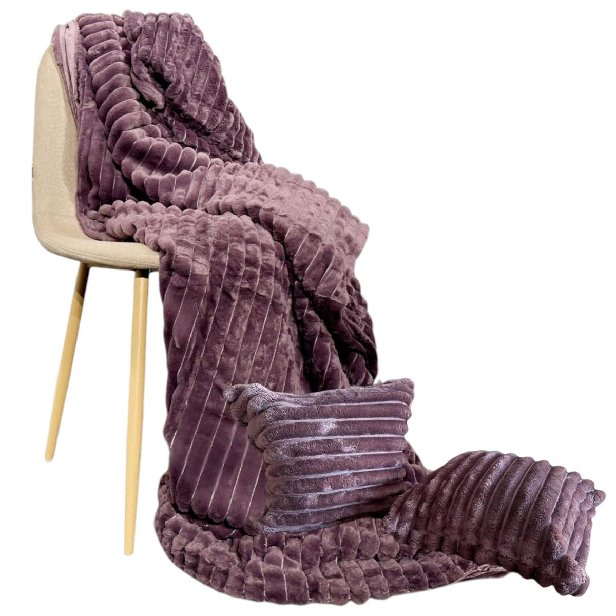 Набор евро KITUA Королевский шарпей плед и две наволочки Фиолетовый (40849) Набор евро KITUA Королевский шарпей плед и две наволочки Фиолетовый (40849)