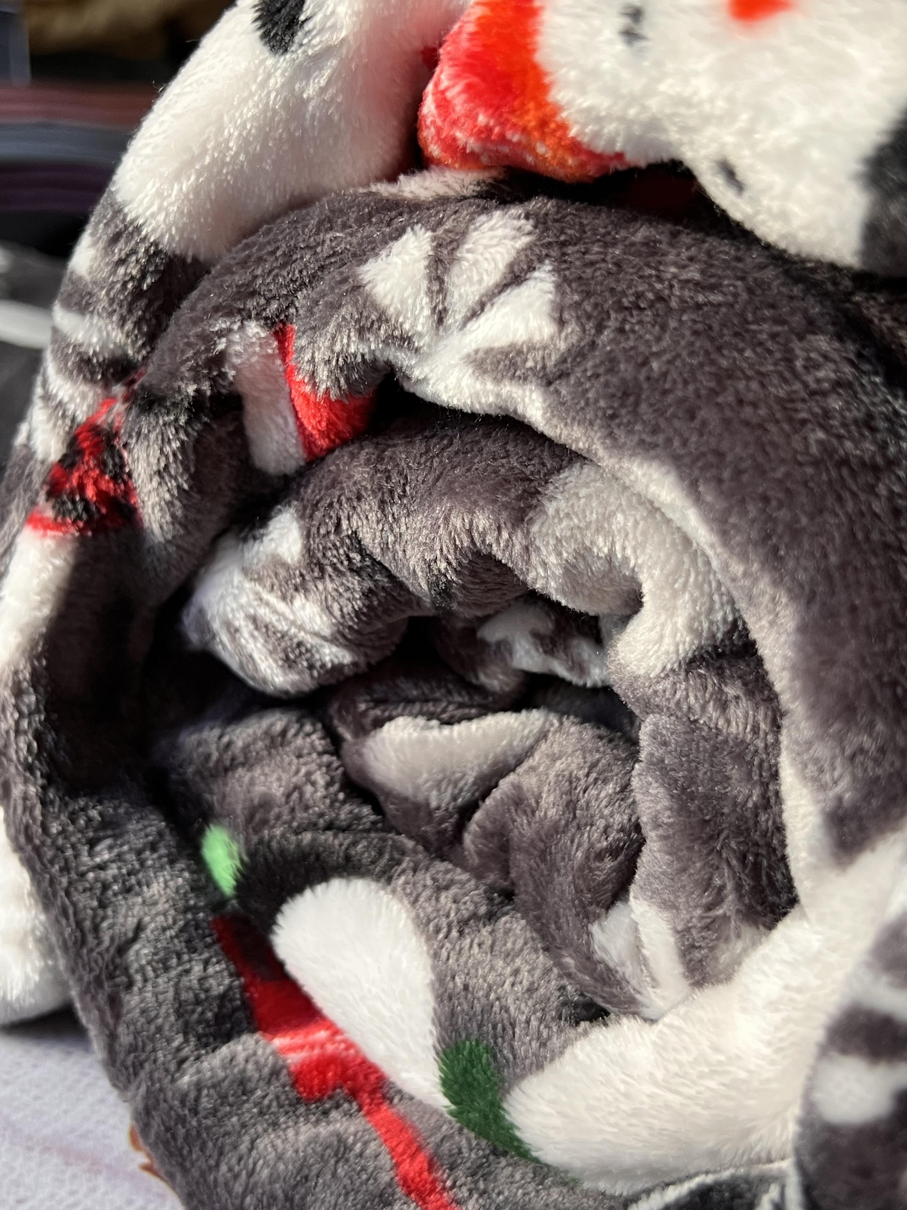 Плед зі сніговиками теплий новорічний 200х215 см Графітовий (2342409560) - фото 3 Плед зі сніговиками теплий новорічний 200х215 см Графітовий (2342409560) - фото 3