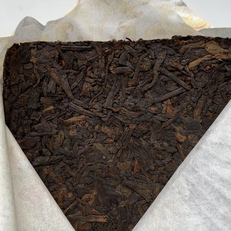 Чай Шу пуэр Вкус Менхая 2021 года кирпич 250 г - фото 5 Чай Шу пуэр Вкус Менхая 2021 года кирпич 250 г - фото 5